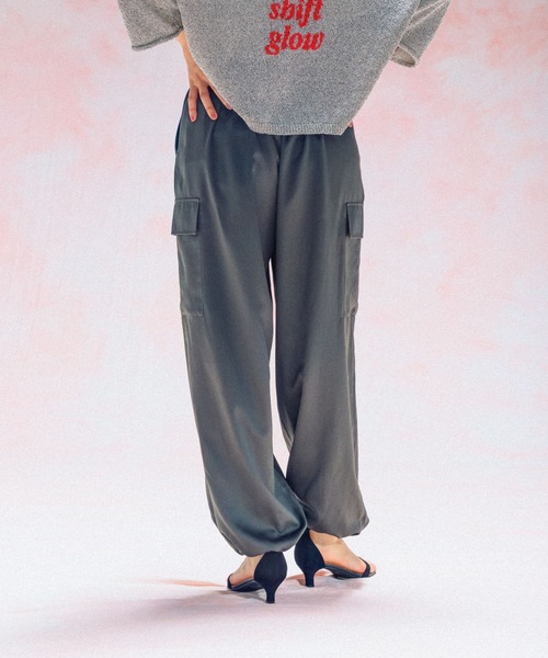 LEPSIM（レプシィム）の「サテンカーゴパンツ　578241（その他パンツ・レディース・チャコールグレー/アイボリー/ブラウン・FREE）」の13枚目の写真