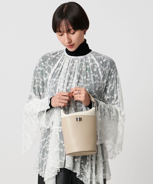 UNITED ARROWS（ユナイテッドアローズ）の「ソフト コンビ バケットバッグ（ショルダーバッグ・レディース・ダークブラウン/ナチュラル・FREE）」の3枚目の写真