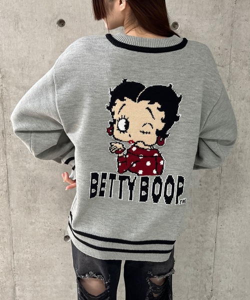 GLAMOROUS JANE(グラマラスジェーン)の「BETTY BOOPバックジャガードVネックニット(ニット/セーター・レディース・アイボリー/ブラック/グレー・FREE)」の3枚目の写真