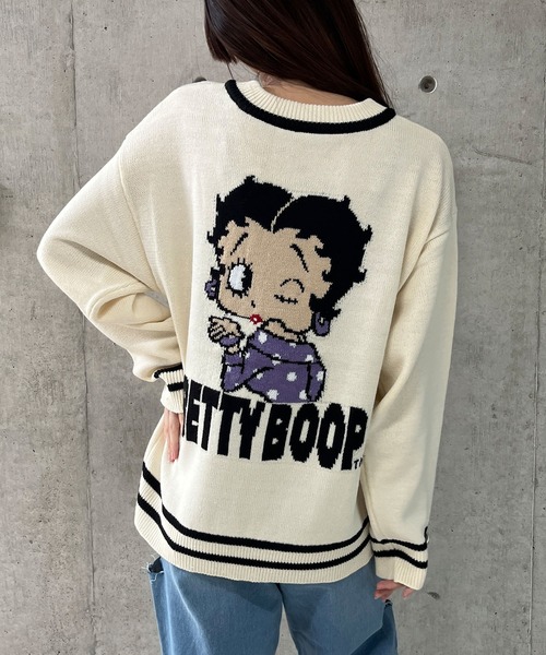 GLAMOROUS JANE(グラマラスジェーン)の「BETTY BOOPバックジャガードVネックニット(ニット/セーター・レディース・アイボリー/ブラック/グレー・FREE)」の1枚目の写真