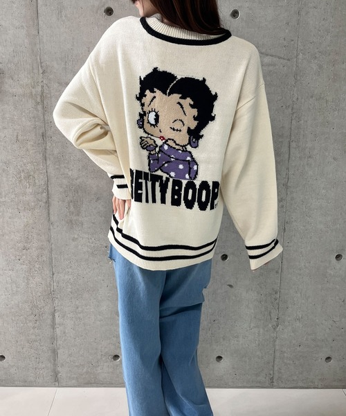 GLAMOROUS JANE(グラマラスジェーン)の「BETTY BOOPバックジャガードVネックニット(ニット/セーター・レディース・アイボリー/ブラック/グレー・FREE)」の7枚目の写真