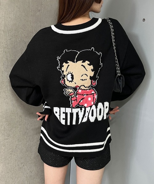 GLAMOROUS JANE(グラマラスジェーン)の「BETTY BOOPバックジャガードVネックニット(ニット/セーター・レディース・アイボリー/ブラック/グレー・FREE)」の9枚目の写真