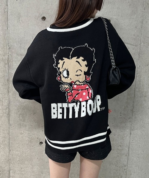 GLAMOROUS JANE(グラマラスジェーン)の「BETTY BOOPバックジャガードVネックニット(ニット/セーター・レディース・アイボリー/ブラック/グレー・FREE)」の13枚目の写真