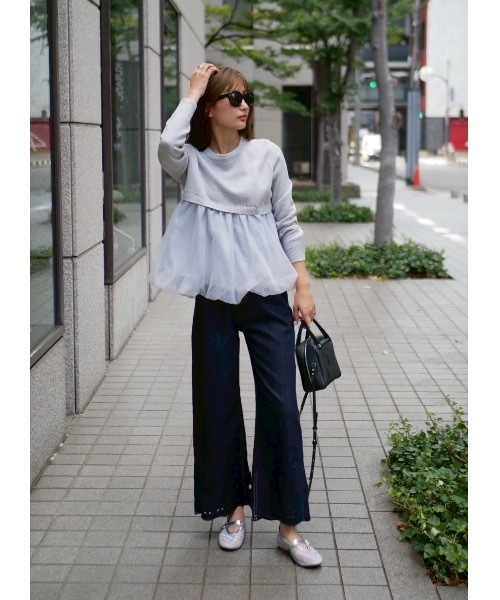 BeBeoD(べベッド)の「フラワーデザインスカラップデニムパンツ(デニムパンツ・レディース・ネイビー/ブルー・MEDIUM/LARGE)」の3枚目の写真