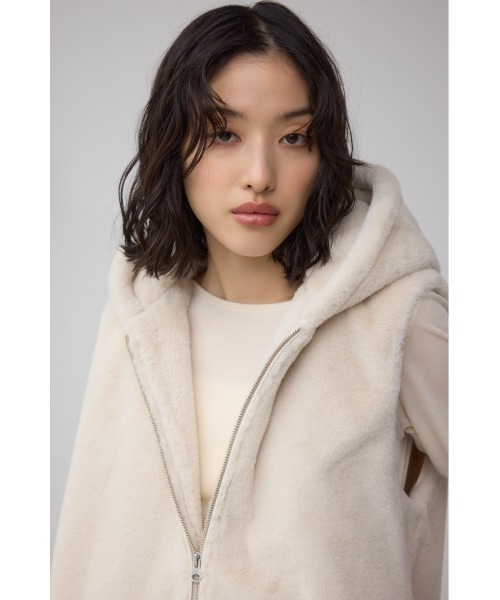 AZUL by moussy(アズールバイマウジー)の「フードファーベスト(ベスト・レディース・グレー/アイボリー/ブラック・FREE)」の22枚目の写真