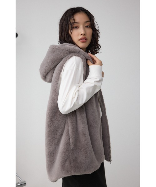 AZUL by moussy(アズールバイマウジー)の「フードファーベスト(ベスト・レディース・グレー/アイボリー/ブラック・FREE)」の10枚目の写真