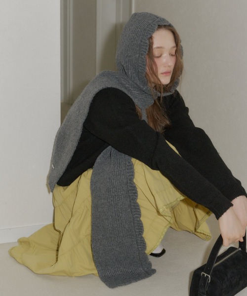 GIUNON（ジウノン）の「2way scallop hood muffler / 2wayスカラップフードマフラー（マフラー・レディース・ブラック/レッド/グレー・FREE）」の3枚目の写真