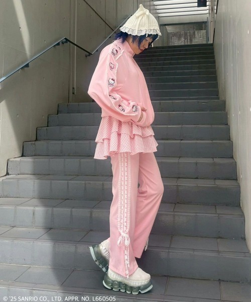 セール】【HELLO KITTY】LINGERIE JERSEY ブルゾン（ブルゾン）｜Candy