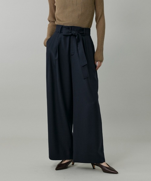 INED（イネド）の「ライトカルゼ ベルテッドワイドパンツ（その他パンツ・レディース・オフホワイト/ブラック/ブラウン/ベージュ・7号/9号/11号）」の3枚目の写真