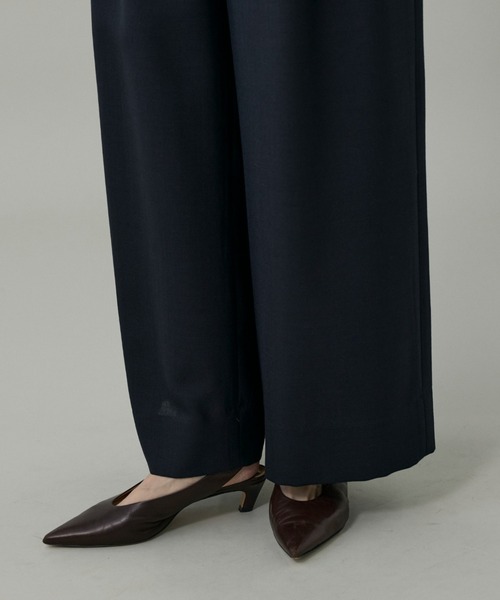 INED（イネド）の「ライトカルゼ ベルテッドワイドパンツ（その他パンツ・レディース・オフホワイト/ブラック/ブラウン/ベージュ・7号/9号/11号）」の11枚目の写真