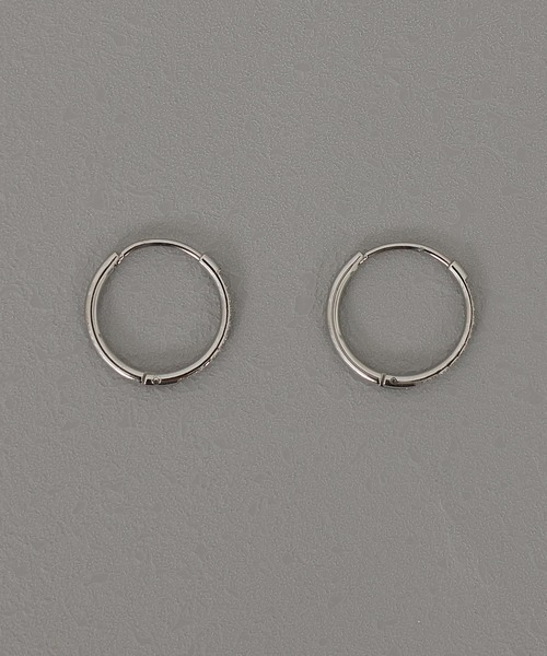 ORLEAN(オルレアン)の「【ORLEAN】ビジューハーフエタニティフープピアス ストーン 10mm 15mm(ピアス(両耳用)・レディース・シルバー系1/ゴールド/ゴールド系1/シルバー・フリー)」の14枚目の写真