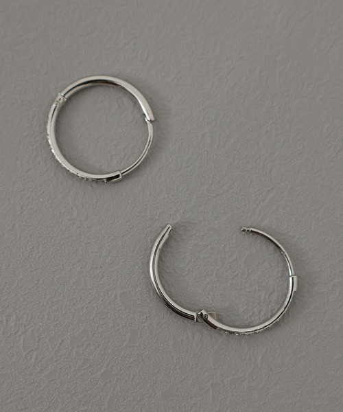 ORLEAN(オルレアン)の「【ORLEAN】ビジューハーフエタニティフープピアス ストーン 10mm 15mm(ピアス(両耳用)・レディース・シルバー系1/ゴールド/ゴールド系1/シルバー・フリー)」の20枚目の写真