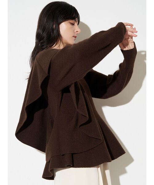 ELENDEEK（エレンディーク）の「ショルダーフリルペプラムニット（ニット/セーター・レディース・ブラウン/グレー/ボルドー・FREE）」の14枚目の写真