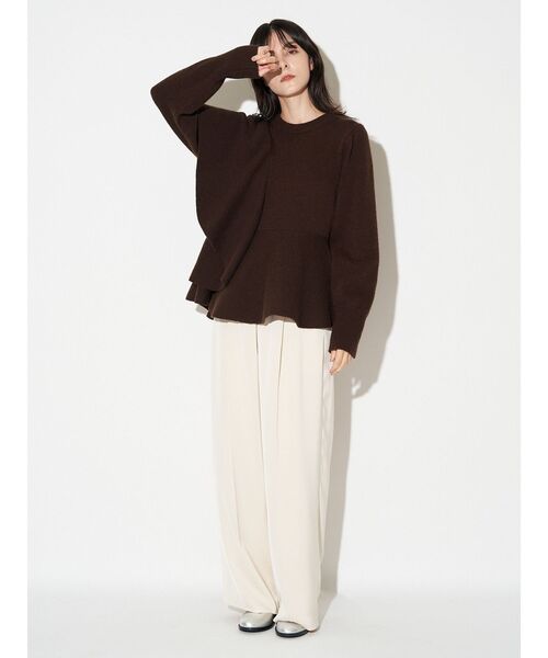 ELENDEEK（エレンディーク）の「ショルダーフリルペプラムニット（ニット/セーター・レディース・ブラウン/グレー/ボルドー・FREE）」の17枚目の写真