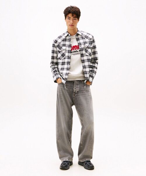 tommy jeans（トミー ジーンズ）の「レギュラーフランネルチェックシャツ（シャツ/ブラウス・メンズ・ブラック/オレンジ系その他3・LARGE/MEDIUM/SMALL/X-LARGE）」の7枚目の写真