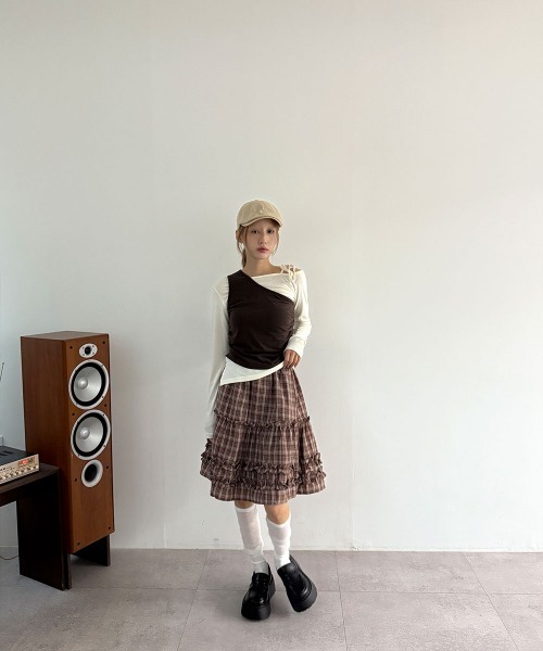 4INT.(フォイント)の「【セットアイテム】ワン オフショルダー ストラップ リボン アシメ ロングスリーブ Tシャツ(Tシャツ/カットソー・レディース・ブラウン/ブラック/ネイビー・FREE)」の21枚目の写真