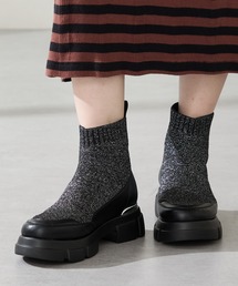 新品未使用　レネカオヴィラ 39.5ショートブーツキラキラスワロスウェード キラキラハートチャーム付きチェーンショートブーツ（ブーツ