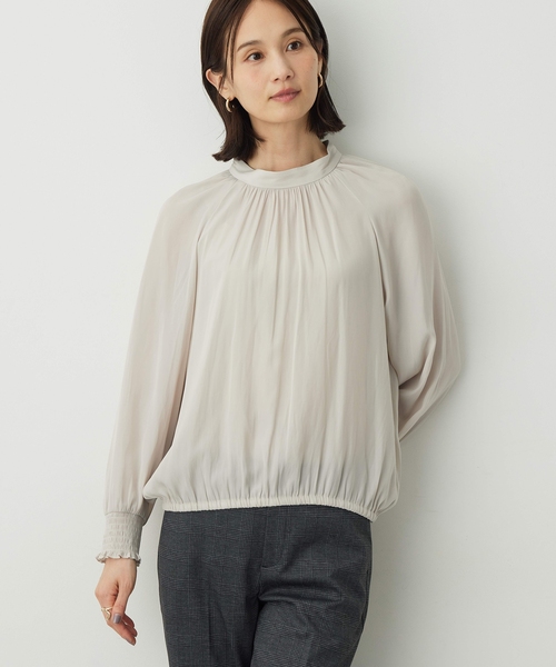 A/C DESIGN BY ALPHA CUBIC（エーシーデザインバイアルファキュービック）の「ギャザーブラウス（シャツ/ブラウス・レディース・グリーン/ベージュ/ネイビー・9号/11号）」の4枚目の写真