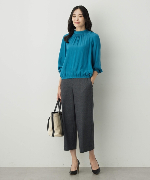 A/C DESIGN BY ALPHA CUBIC（エーシーデザインバイアルファキュービック）の「ギャザーブラウス（シャツ/ブラウス・レディース・グリーン/ベージュ/ネイビー・9号/11号）」の12枚目の写真