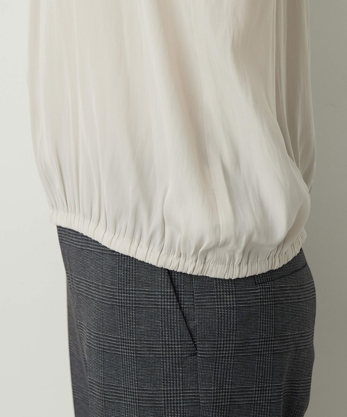 A/C DESIGN BY ALPHA CUBIC（エーシーデザインバイアルファキュービック）の「ギャザーブラウス（シャツ/ブラウス・レディース・グリーン/ベージュ/ネイビー・9号/11号）」の19枚目の写真