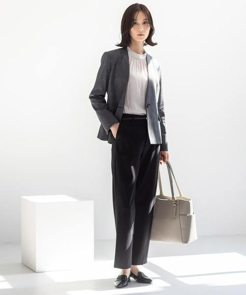 A/C DESIGN BY ALPHA CUBIC（エーシーデザインバイアルファキュービック）の「ギャザーブラウス（シャツ/ブラウス・レディース・グリーン/ベージュ/ネイビー・9号/11号）」の14枚目の写真