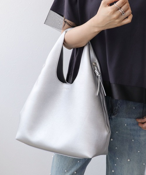 Cepica(セピカ)の「3ピースソフト合成皮革トートバッグ(トートバッグ・レディース・ブラック/シルバー・FREE)」の10枚目の写真