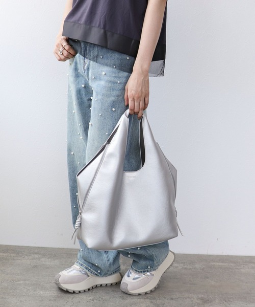 Cepica(セピカ)の「3ピースソフト合成皮革トートバッグ(トートバッグ・レディース・ブラック/シルバー・FREE)」の12枚目の写真