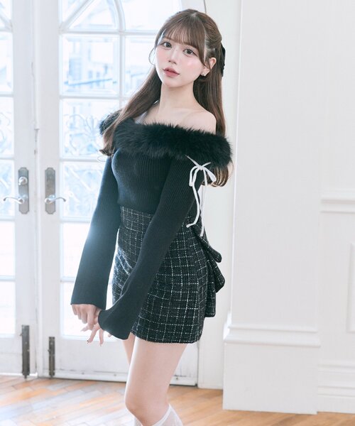 OLIVE des OLIVE（オリーブデオリーブ）の「【Belle Charme】リボンリボンファーオフショルニット（ニット/セーター・レディース・レッド/ブラック/オフホワイト・FREE）」の8枚目の写真