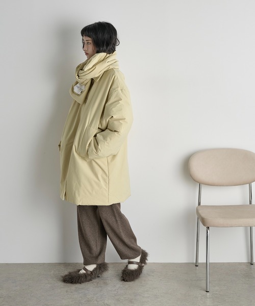 THE YOn（ザヨン）の「ストールセットミドルパフジャケット（ダウンジャケット/コート・レディース・ブラック/ブラウン/イエロー・FREE）」の10枚目の写真