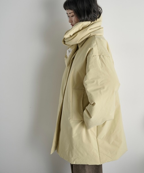 THE YOn（ザヨン）の「ストールセットミドルパフジャケット（ダウンジャケット/コート・レディース・ブラック/ブラウン/イエロー・FREE）」の6枚目の写真