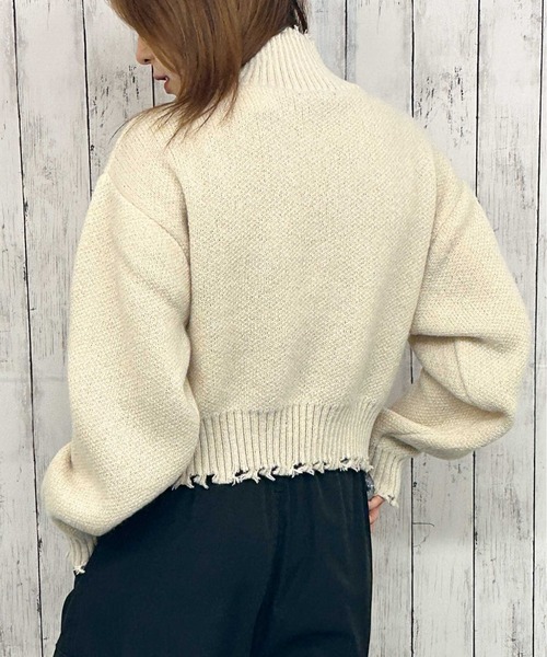 GORGE（ゴージ）の「《ダメージ×ハーフジップ》レディース ニットプルオーバー ショート丈 秋冬（ニット/セーター・レディース・アイボリー/ネイビー/ボルドー・F）」の6枚目の写真
