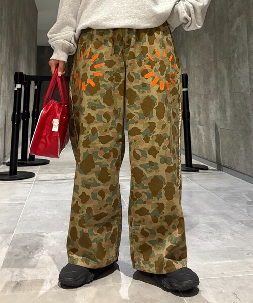 SOUNDSGOOOOD（サウンズグッド）の「【SOUNDS GOOOOD】加工ダックフリンジパンツ（チノパンツ・レディース・カーキ・ONE SIZE）」の2枚目の写真