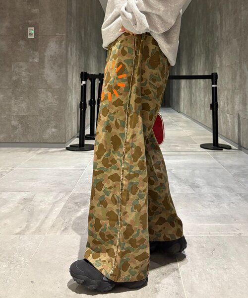 SOUNDSGOOOOD（サウンズグッド）の「【SOUNDS GOOOOD】加工ダックフリンジパンツ（チノパンツ・レディース・カーキ・ONE SIZE）」の3枚目の写真