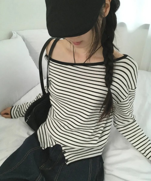 Vini（ヴィニ）の「ストライプボーダー オフショルダー 長袖ニット（Tシャツ/カットソー・レディース・ホワイト/グレー・LARGE）」の4枚目の写真