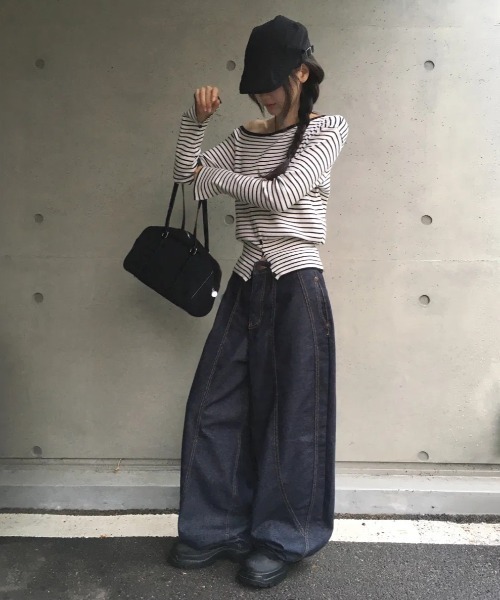 Vini（ヴィニ）の「ストライプボーダー オフショルダー 長袖ニット（Tシャツ/カットソー・レディース・ホワイト/グレー・LARGE）」の9枚目の写真