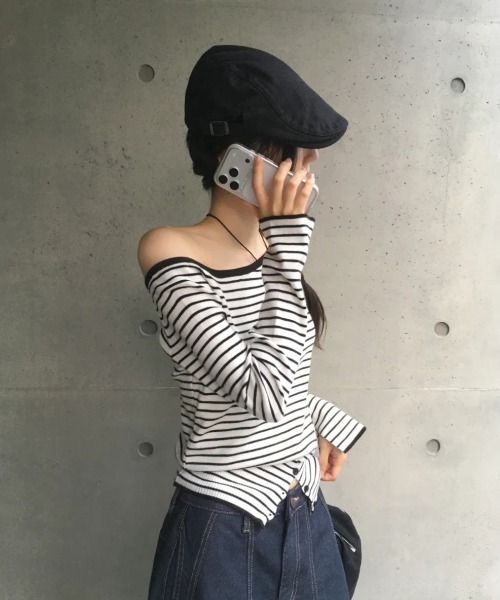 Vini（ヴィニ）の「ストライプボーダー オフショルダー 長袖ニット（Tシャツ/カットソー・レディース・ホワイト/グレー・LARGE）」の13枚目の写真