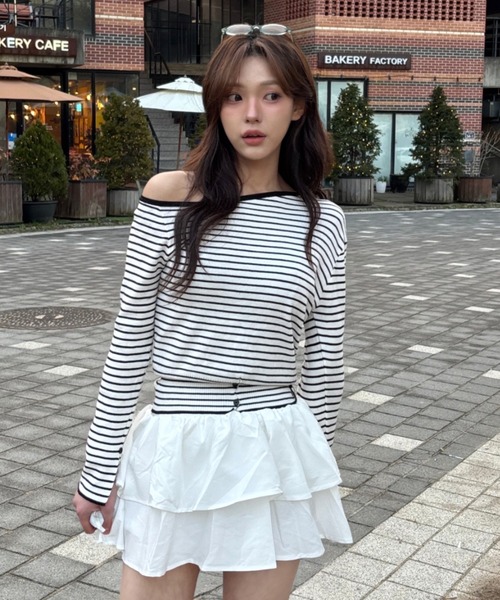 Vini（ヴィニ）の「ストライプボーダー オフショルダー 長袖ニット（Tシャツ/カットソー・レディース・ホワイト/グレー・LARGE）」の20枚目の写真