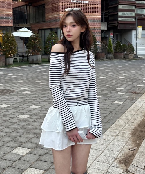 Vini（ヴィニ）の「ストライプボーダー オフショルダー 長袖ニット（Tシャツ/カットソー・レディース・ホワイト/グレー・LARGE）」の21枚目の写真