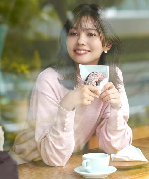 index（インデックス）の「ふんわりボトルネックパフスリーブニット【洗濯機OK】（ニット/セーター・レディース・オフホワイト/グレー/チャコールグレー/イエロー系その他/ピンク/サックスブルー系7・36/38/40/42）」の8枚目の写真