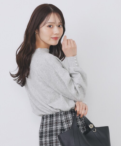 index（インデックス）の「ふんわりボトルネックパフスリーブニット【洗濯機OK】（ニット/セーター・レディース・オフホワイト/グレー/チャコールグレー/イエロー系その他/ピンク/サックスブルー系7・36/38/40/42）」の15枚目の写真