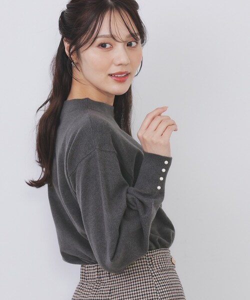 index（インデックス）の「ふんわりボトルネックパフスリーブニット【洗濯機OK】（ニット/セーター・レディース・オフホワイト/グレー/チャコールグレー/イエロー系その他/ピンク/サックスブルー系7・36/38/40/42）」の19枚目の写真