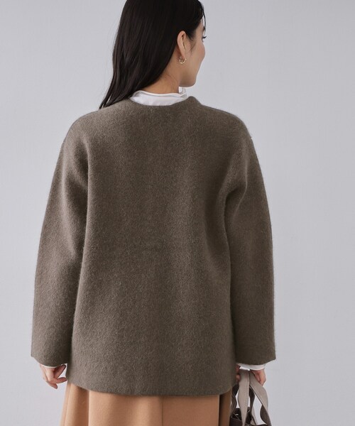 OPAQUE.CLIP（オペークドットクリップ）の「アンゴラ/フォックスブレンド　ニットカーディガン【洗濯機OK】（カーディガン/ボレロ・レディース・アイボリー/ブラウン系/グリーン系・00）」の12枚目の写真