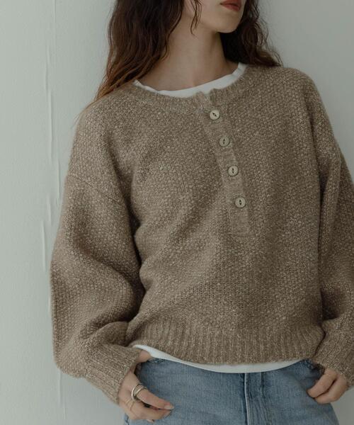 URBAN RESEARCH Sonny Label（アーバンリサーチサニーレーベル）の「ヘンリーネックニットプルオーバー（ニット/セーター・レディース・ベージュ/オフホワイト/グレー・FREE）」の3枚目の写真