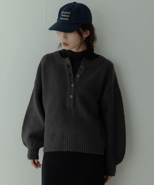 URBAN RESEARCH Sonny Label（アーバンリサーチサニーレーベル）の「ヘンリーネックニットプルオーバー（ニット/セーター・レディース・ベージュ/オフホワイト/グレー・FREE）」の4枚目の写真