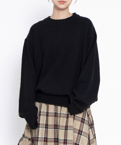 PUNYUS（プニュズ）の「クルーネックカラーニット（ニット/セーター・レディース・サックスブルー/ライトピンク/ブラック/グレー/グリーン/イエロー・1/2/3/4）」の7枚目の写真