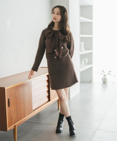 31 Sons de mode（トランテアン　ソン　ドゥ　モード）の「2025秋冬新作 シャギーカーデ×ミニスカセットアップ（セットアップ・レディース・グレー/ブラウン/ピンク・ﾌﾘ-）」の18枚目の写真