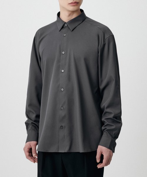 MUSINSA STANDARD（ムシンサスタンダード）の「リラックスフィットシルキーシャツ [ガンメタル]（シャツ/ブラウス・メンズ・その他・SMALL/MEDIUM/LARGE/X-LARGE/XX-LARGE）」の9枚目の写真