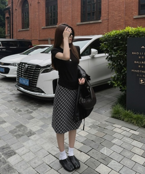gossip！ロサンゼルス（ゴシップロサンゼルス）の「Y2Kガーリー レトロチェックAラインスカート（ミディアム丈）（スカート・レディース・チェック・L/M/S）」の14枚目の写真