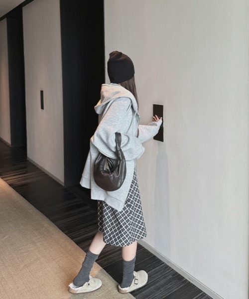gossip！ロサンゼルス（ゴシップロサンゼルス）の「Y2Kガーリー レトロチェックAラインスカート（ミディアム丈）（スカート・レディース・チェック・L/M/S）」の20枚目の写真