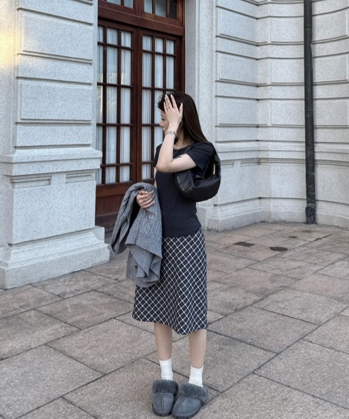 gossip！ロサンゼルス（ゴシップロサンゼルス）の「Y2Kガーリー レトロチェックAラインスカート（ミディアム丈）（スカート・レディース・チェック・L/M/S）」の21枚目の写真